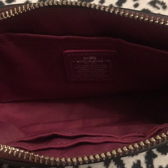 Coach mini bag/wristlet - Picture 3 of 5